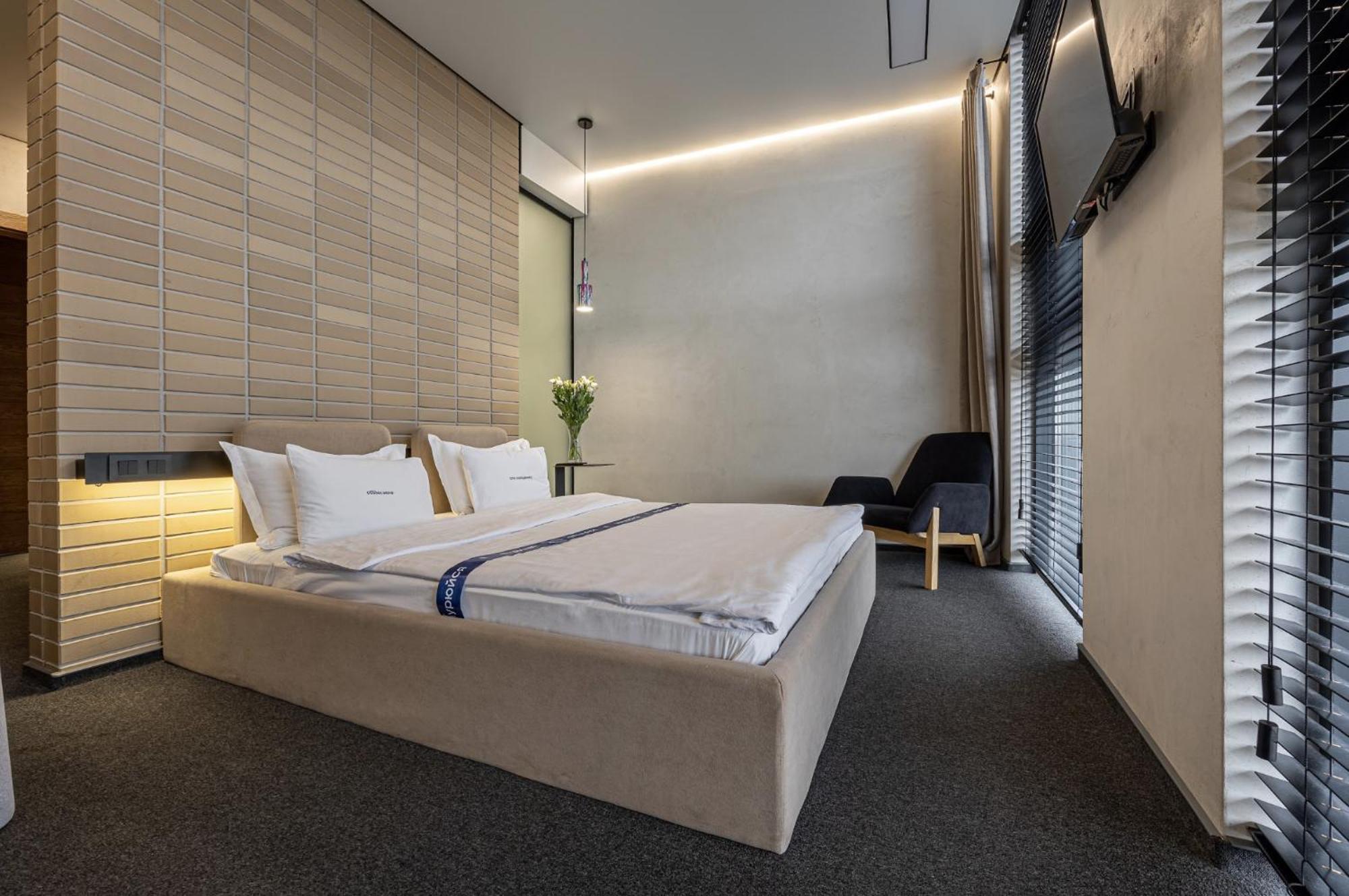 Ribas Rooms Lutsʼk Exteriör bild