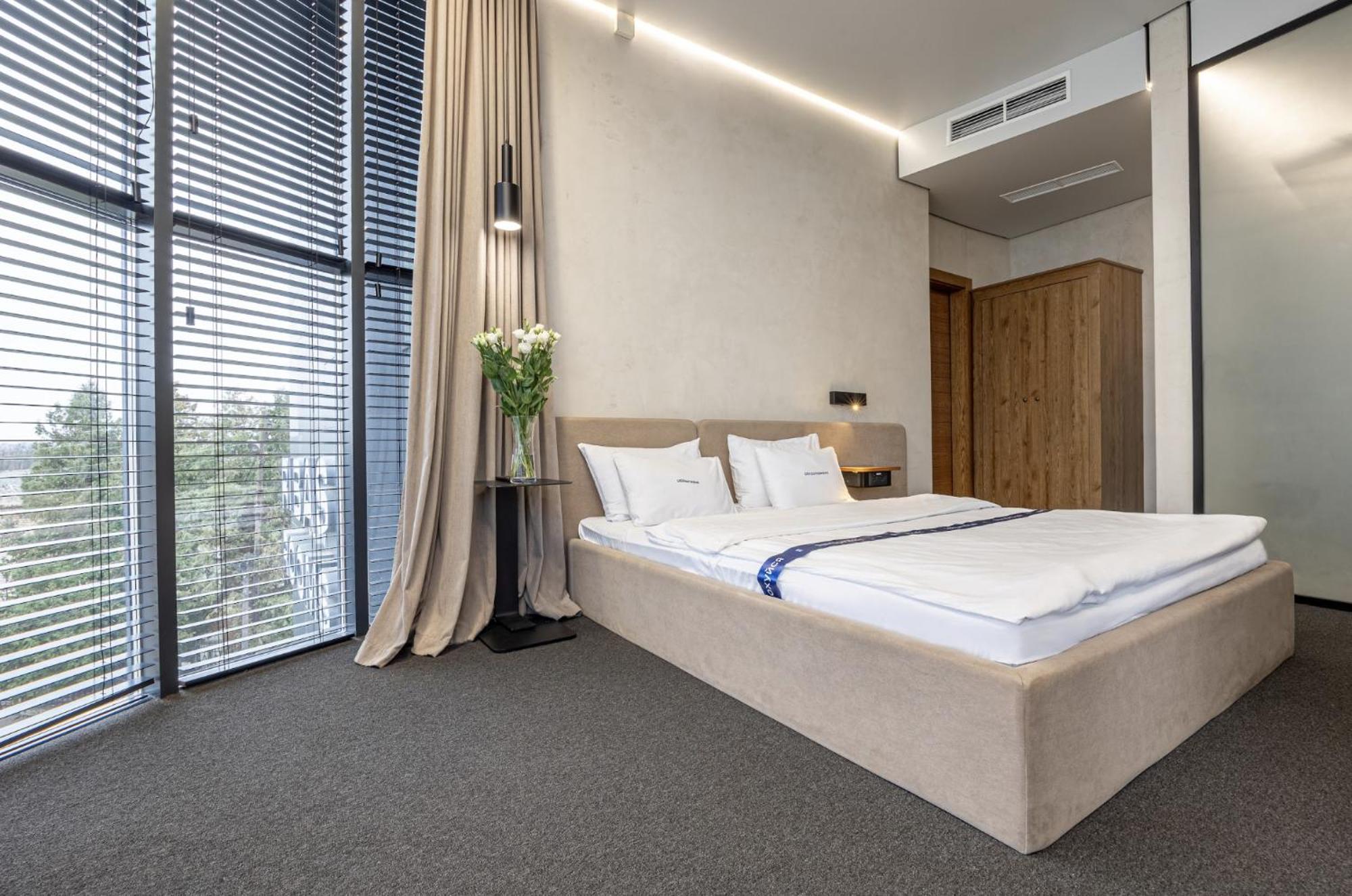 Ribas Rooms Lutsʼk Exteriör bild