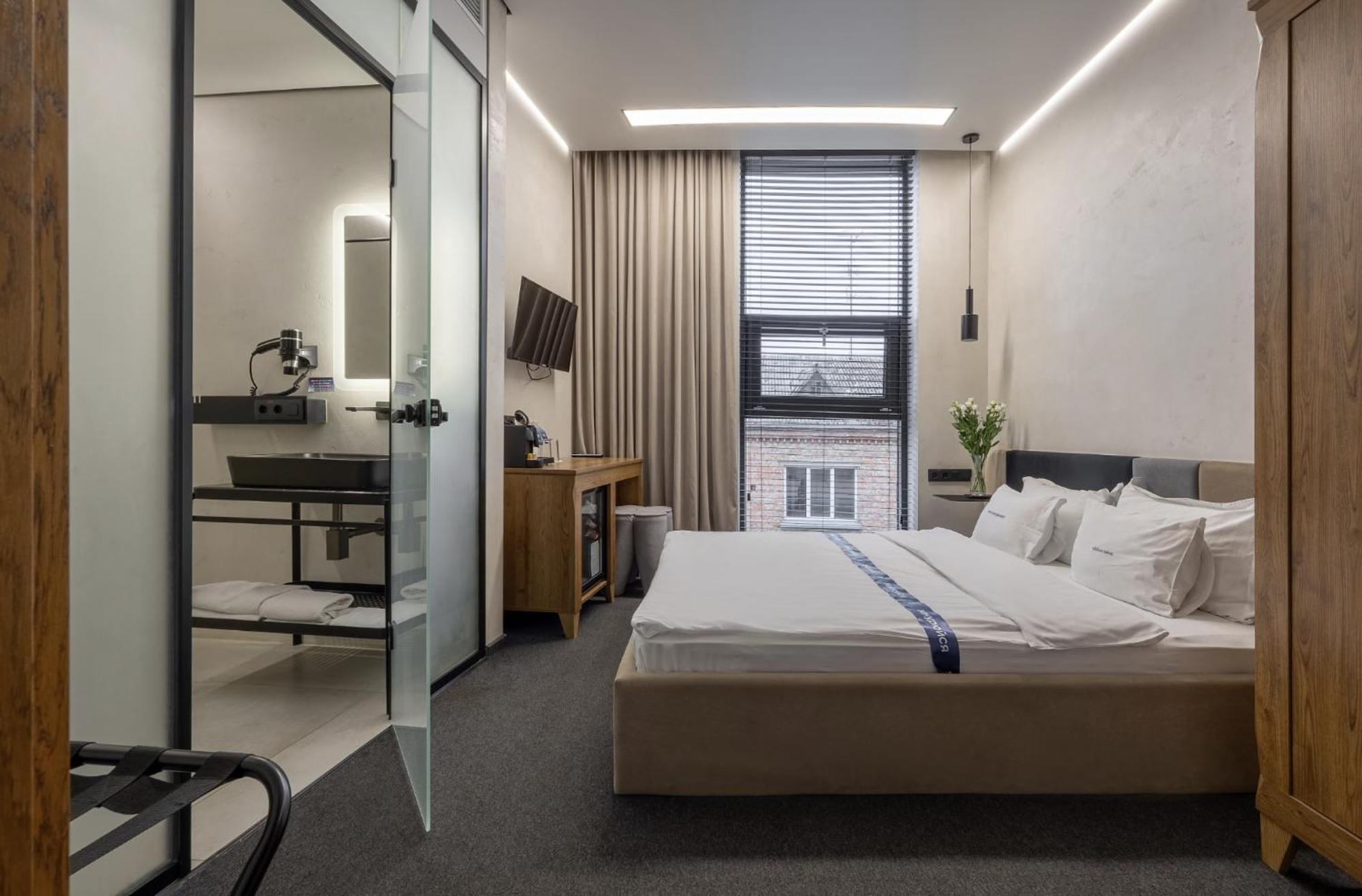 Ribas Rooms Lutsʼk Exteriör bild